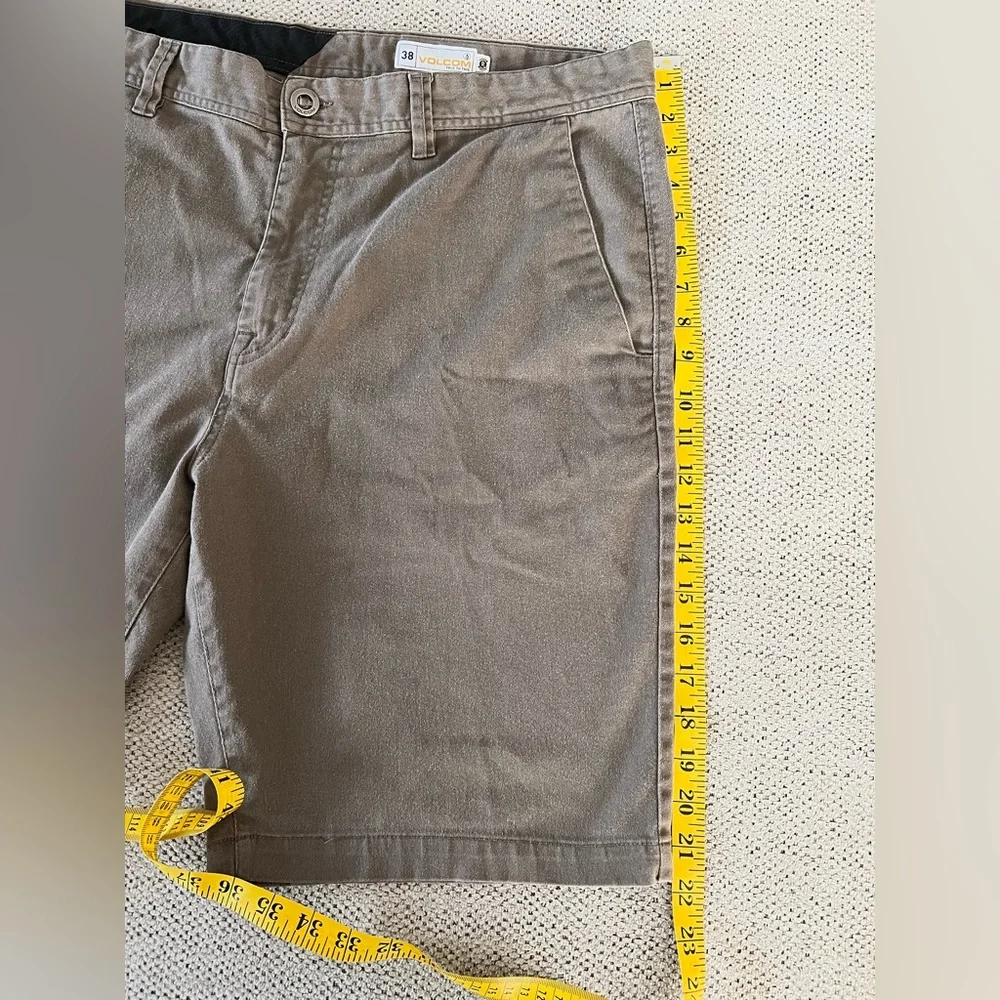 Men’s Volcom‎ Shorts 38